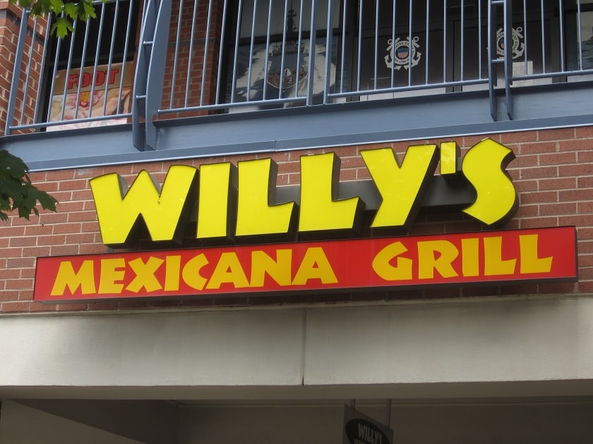 Willy’s Mexicana neon sign